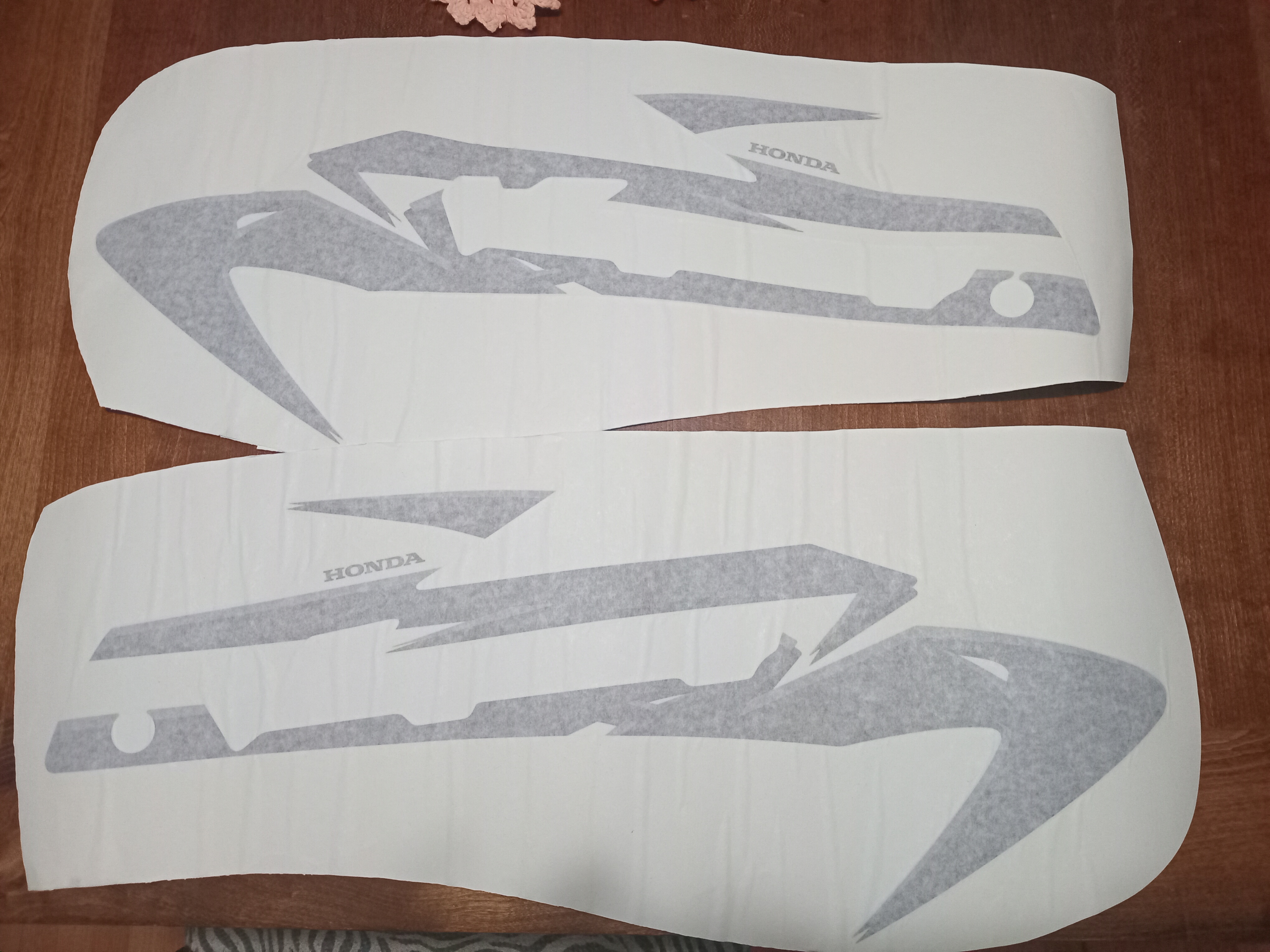 { { product.metaDescription|striptags }}