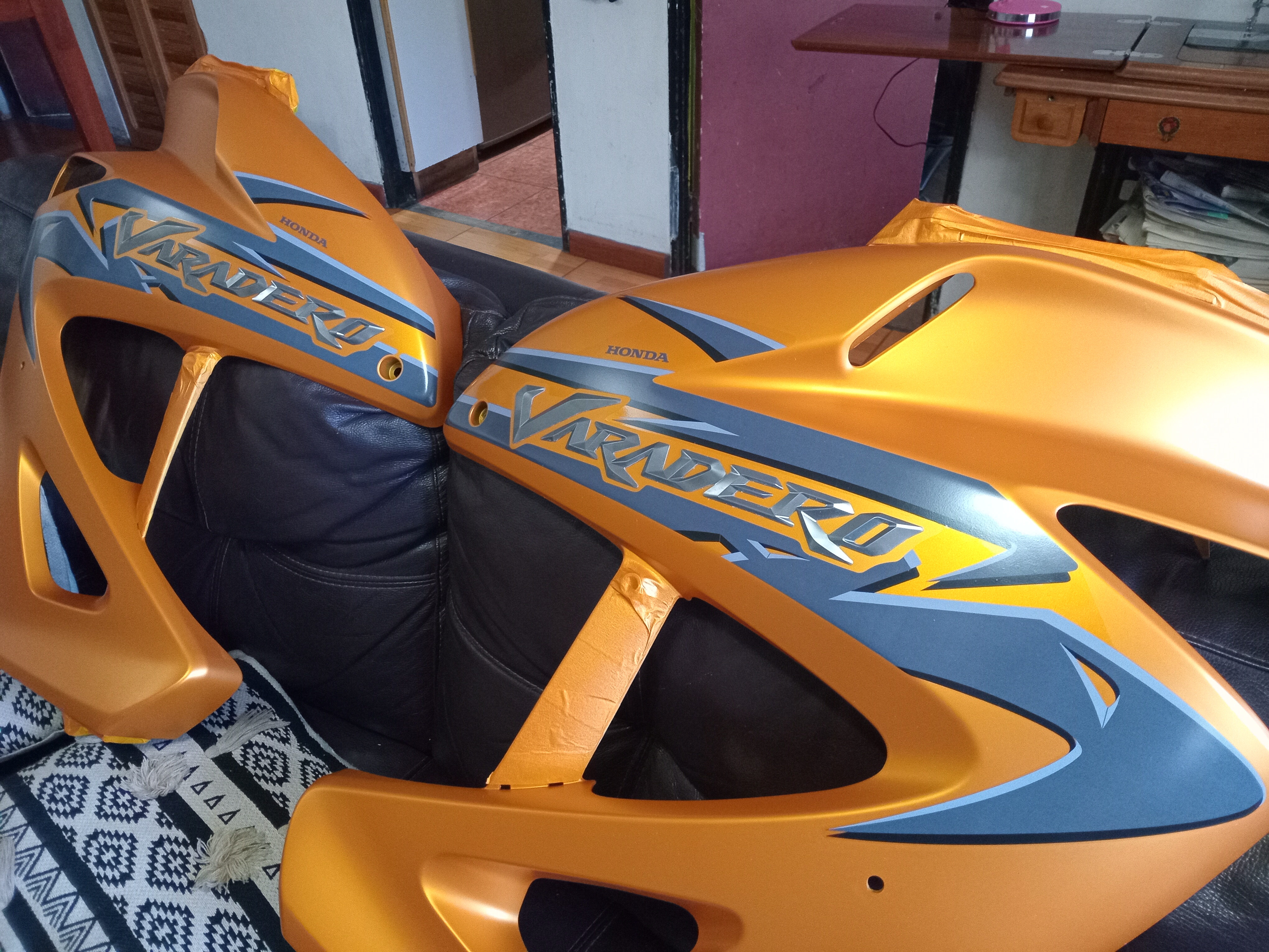 { { product.metaDescription|striptags }}