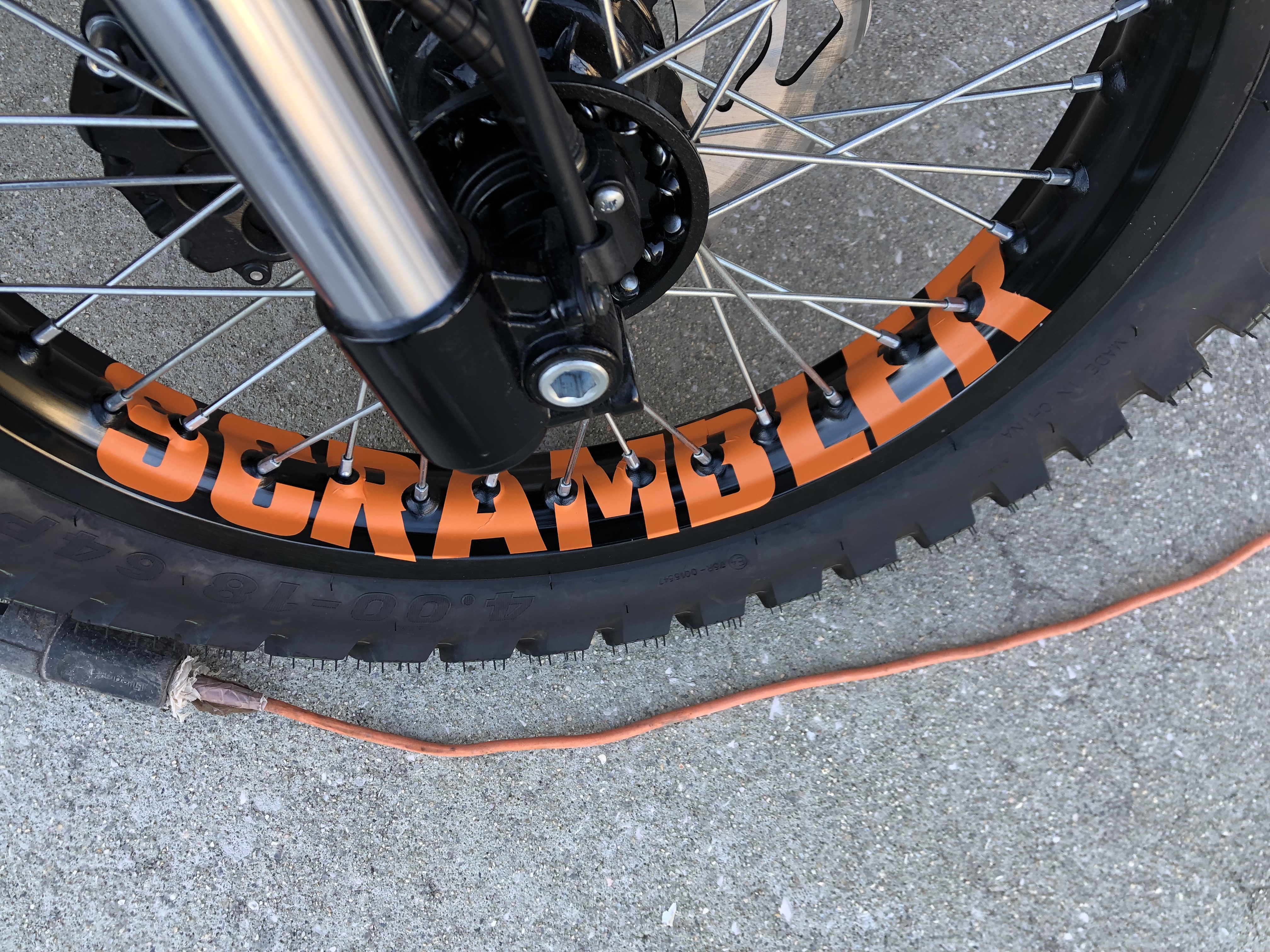 { { product.metaDescription|striptags }}