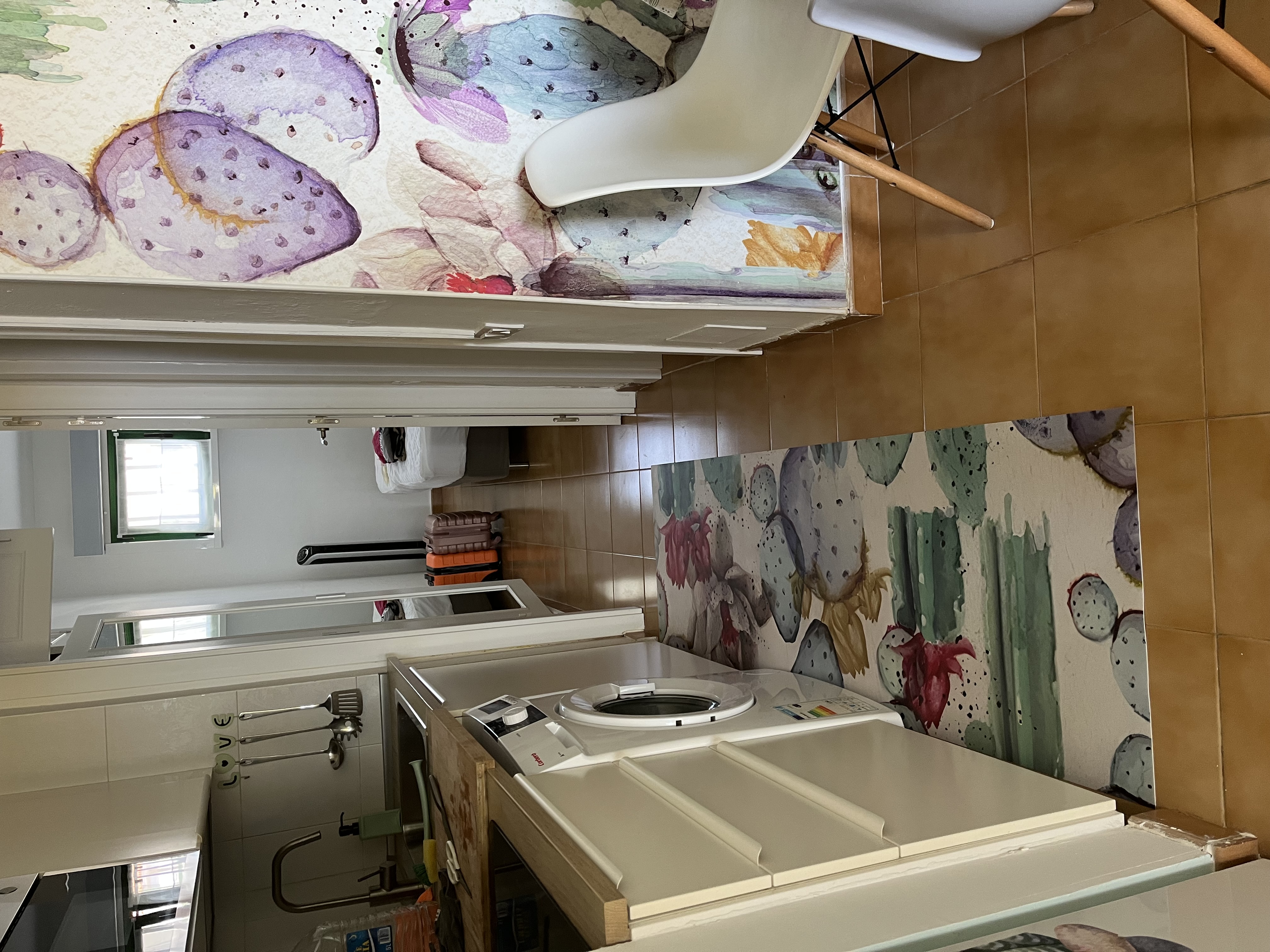 { { product.metaDescription|striptags }}