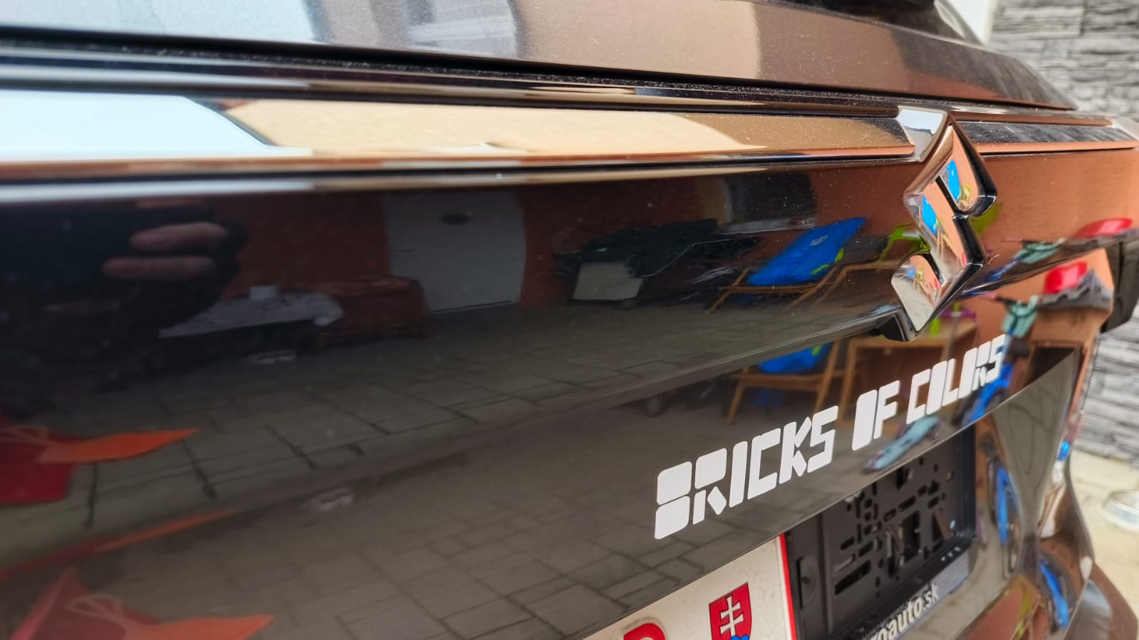 { { product.metaDescription|striptags }}