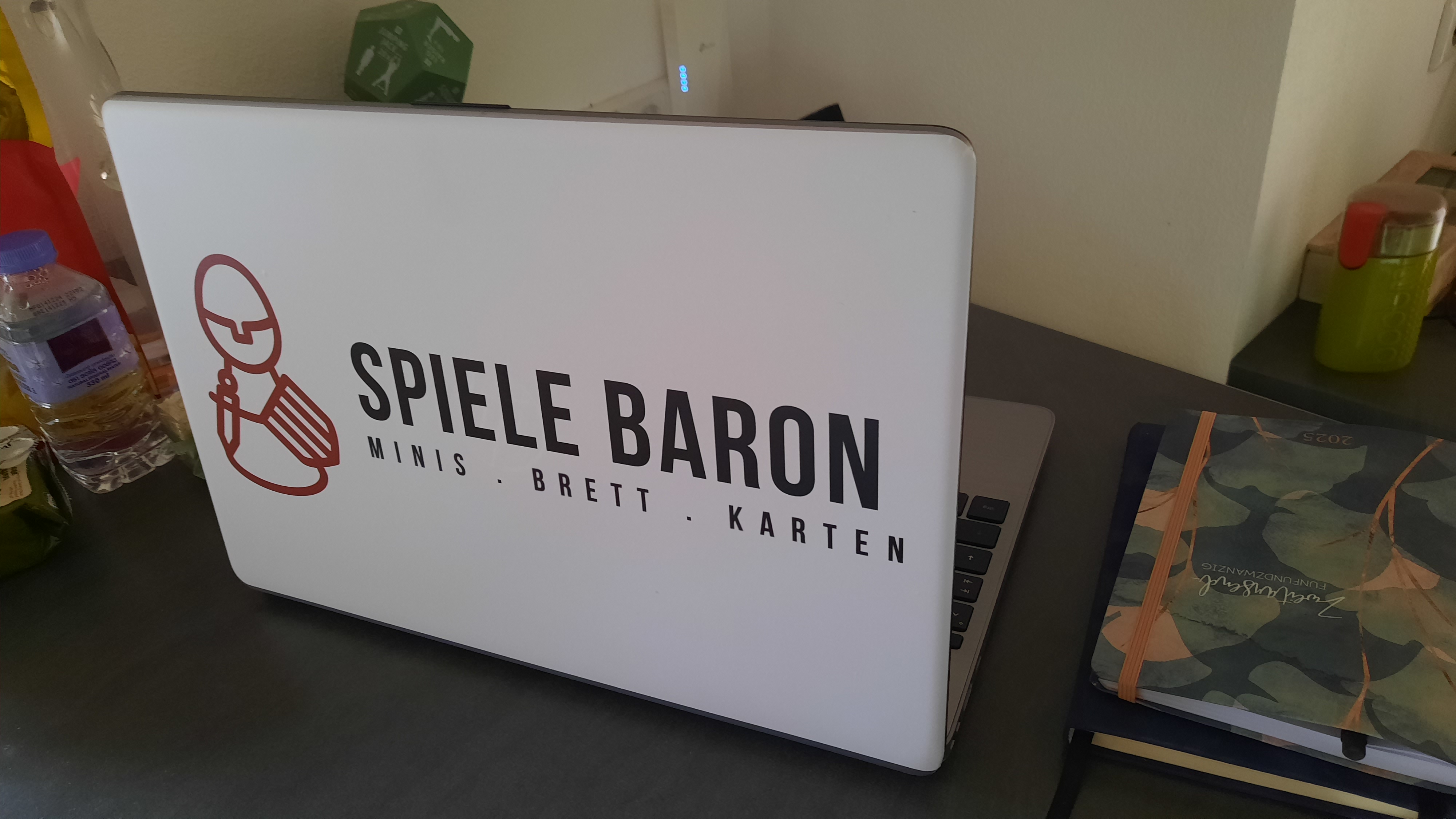 { { product.metaDescription|striptags }}