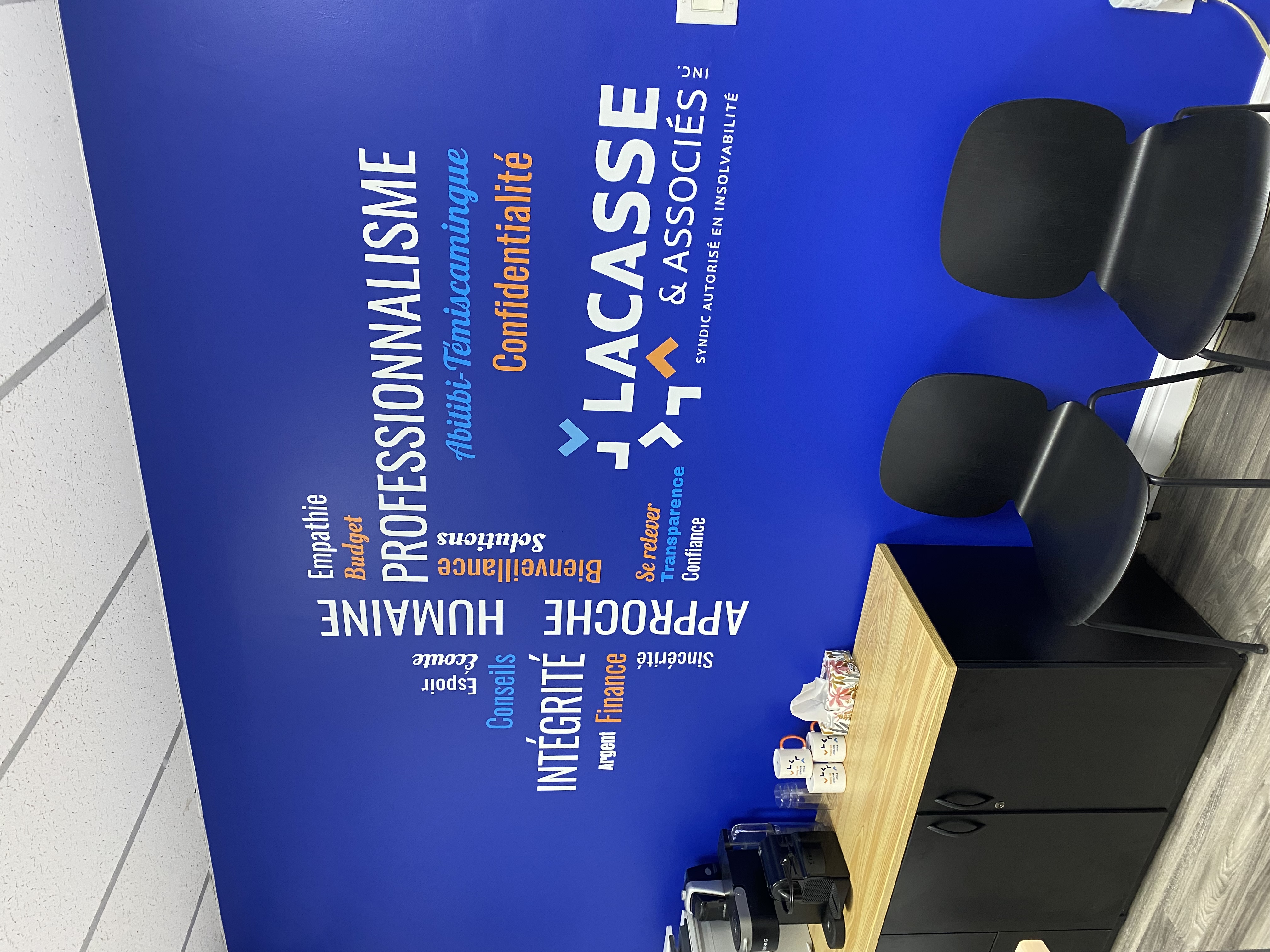 { { product.metaDescription|striptags }}