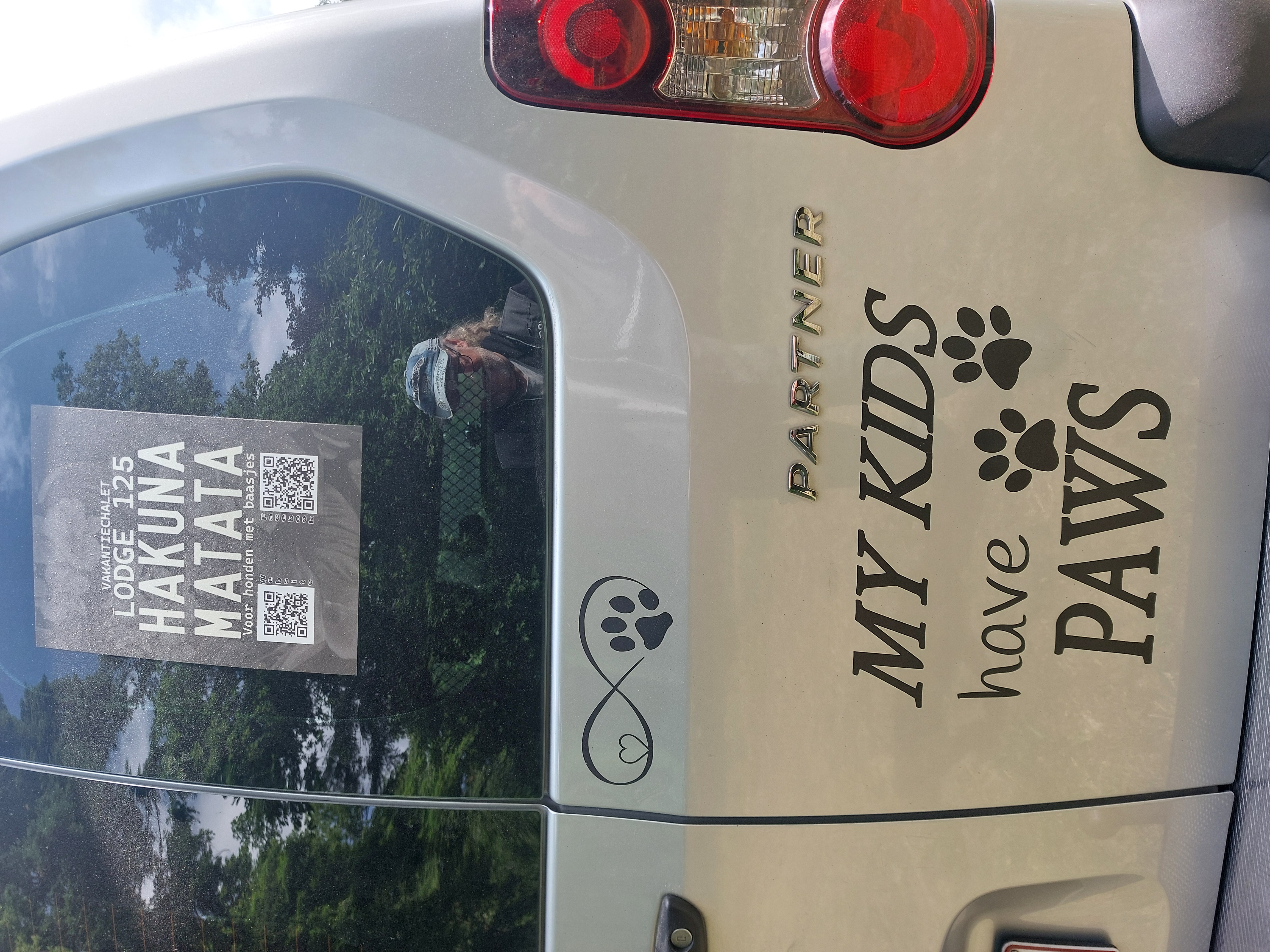 { { product.metaDescription|striptags }}