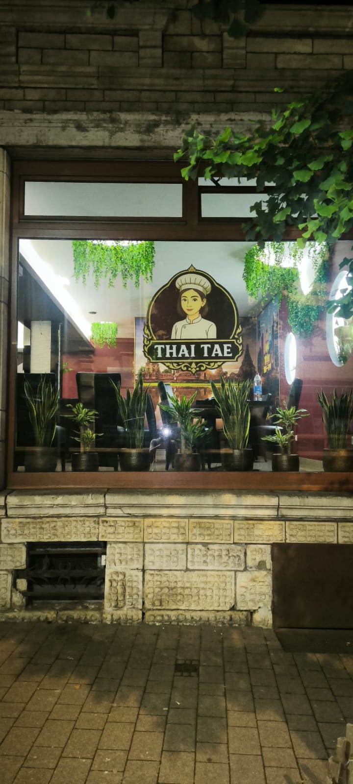 { { product.metaDescription|striptags }}