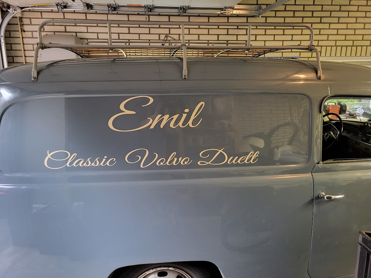 { { product.metaDescription|striptags }}