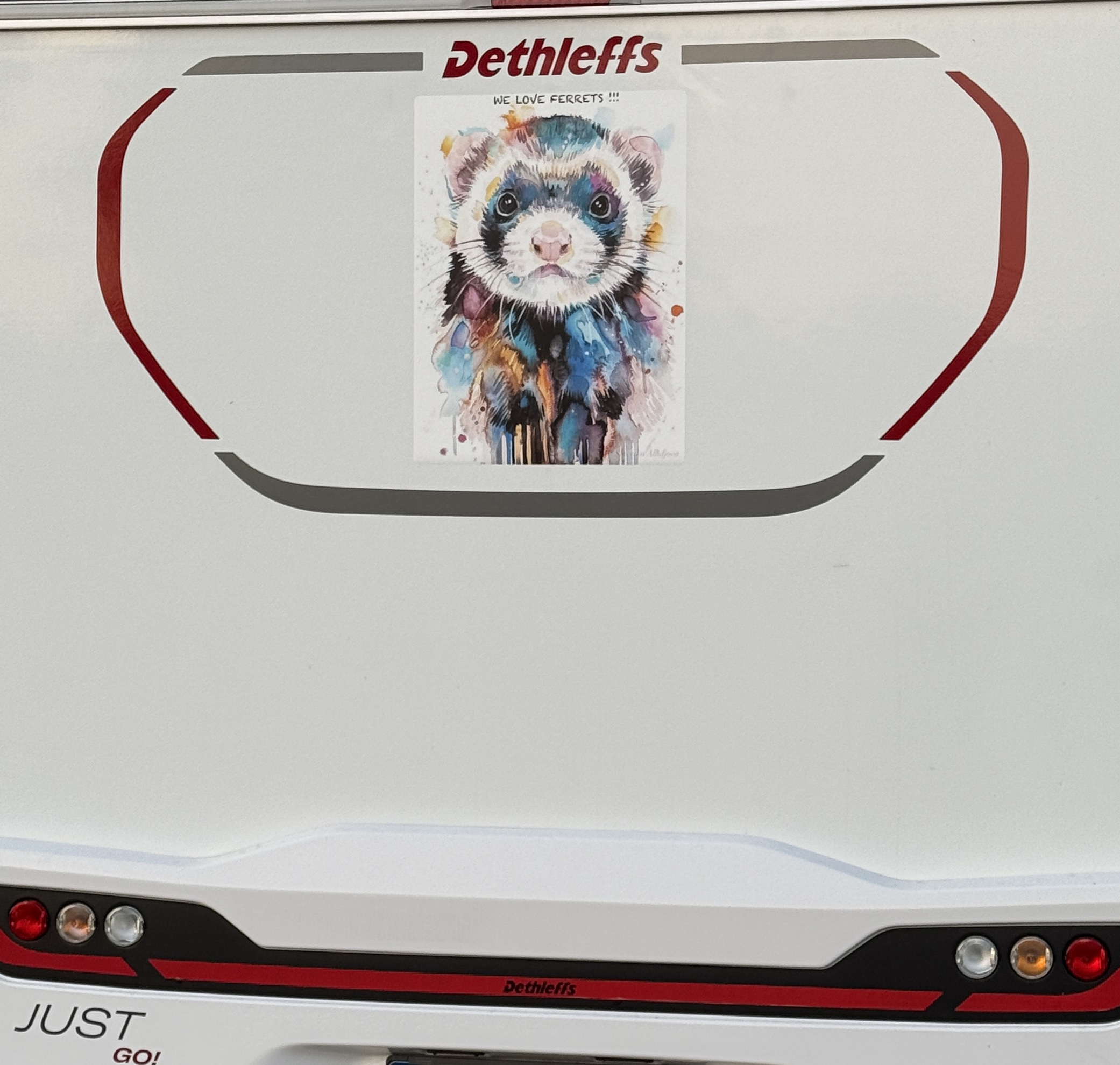 { { product.metaDescription|striptags }}