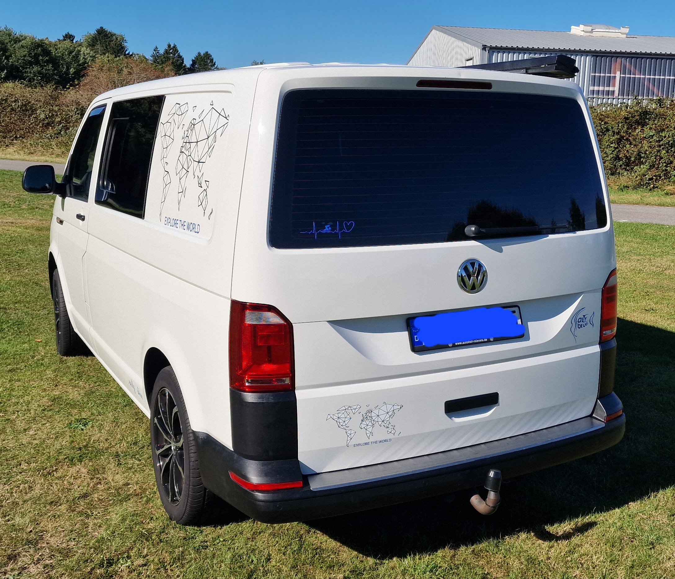 { { product.metaDescription|striptags }}