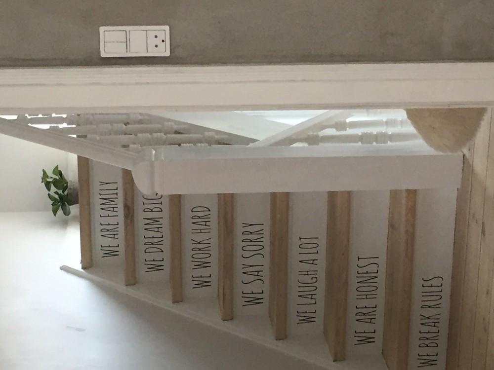 { { product.metaDescription|striptags }}