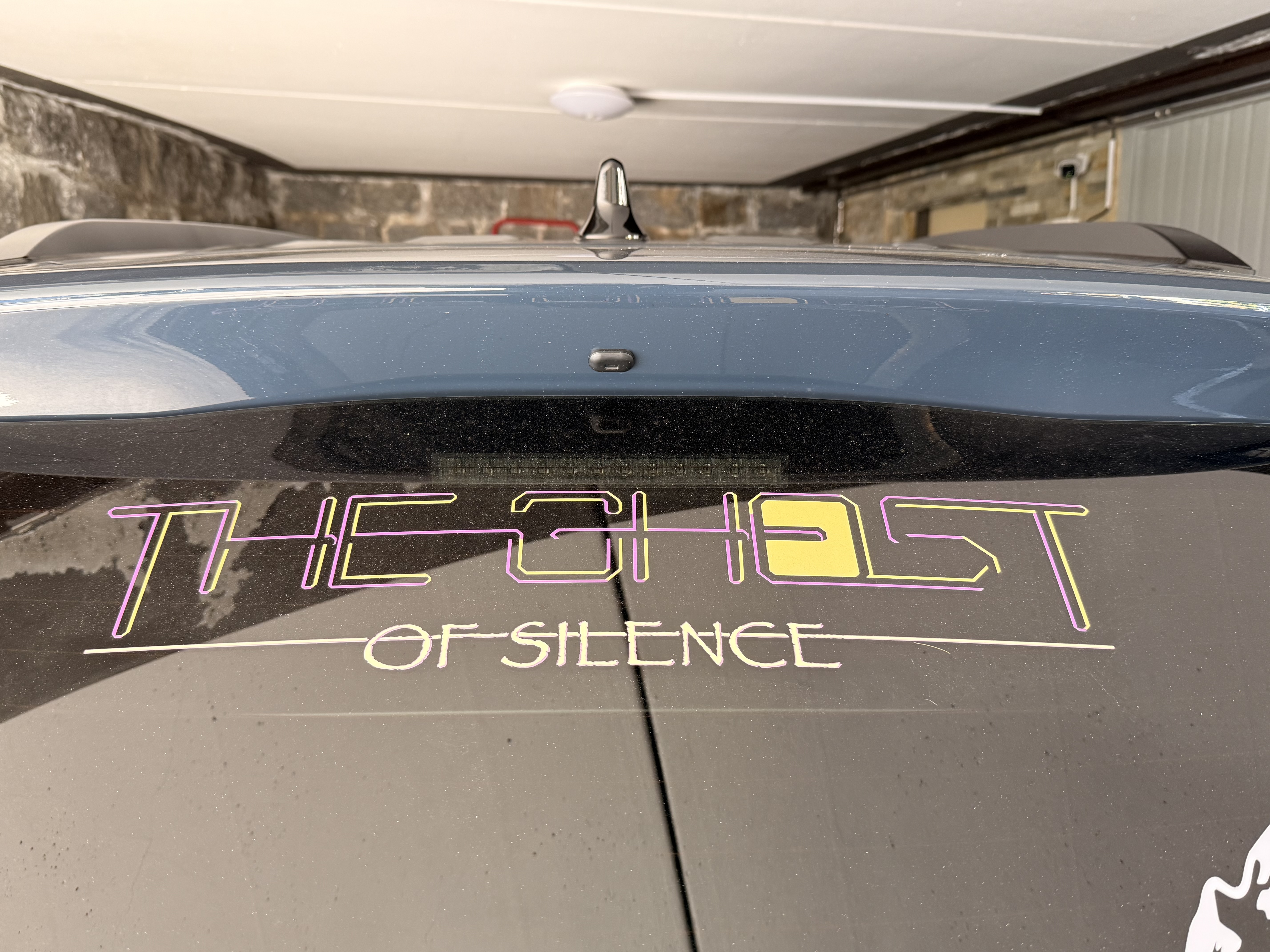 { { product.metaDescription|striptags }}