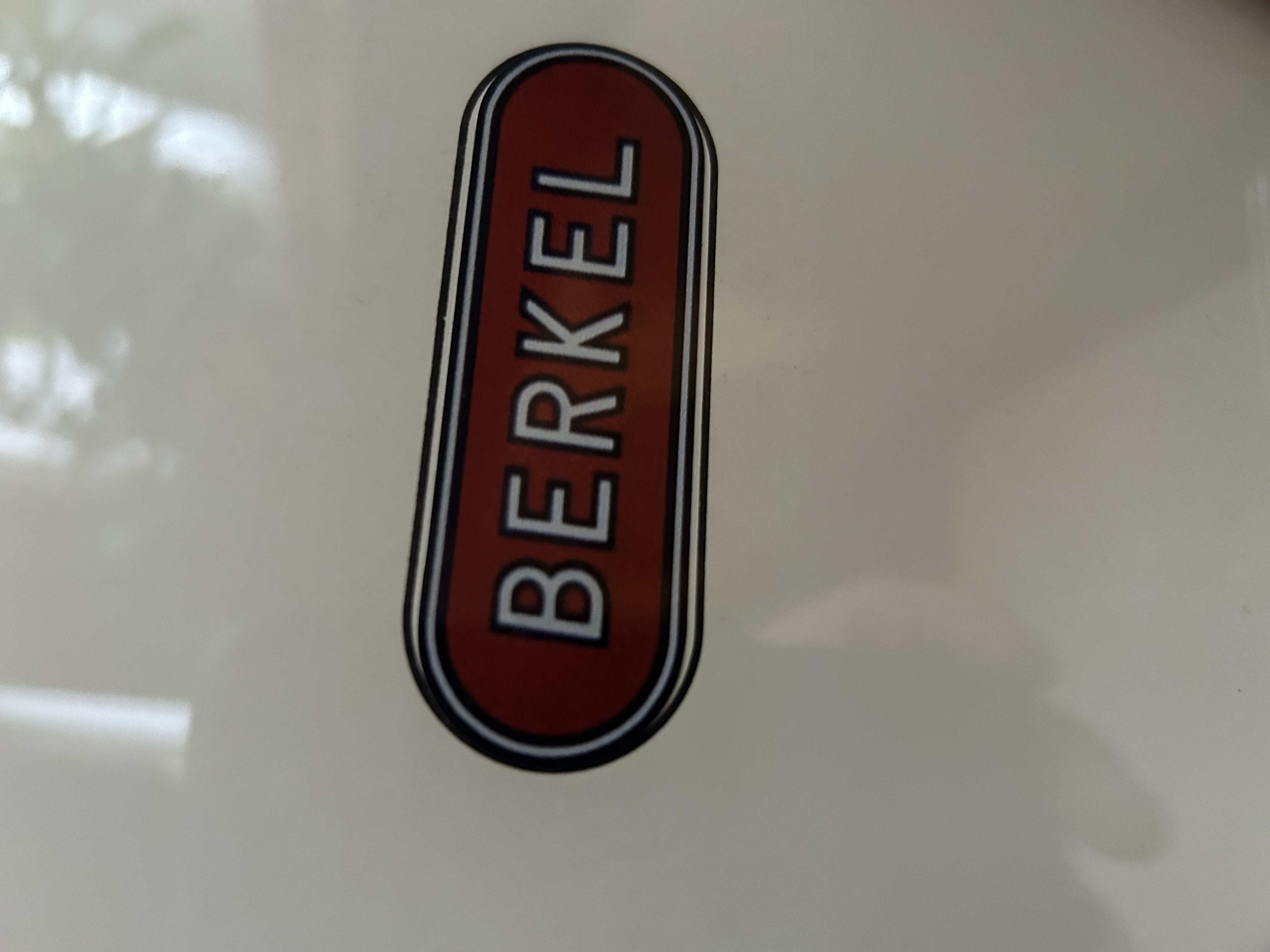 { { product.metaDescription|striptags }}