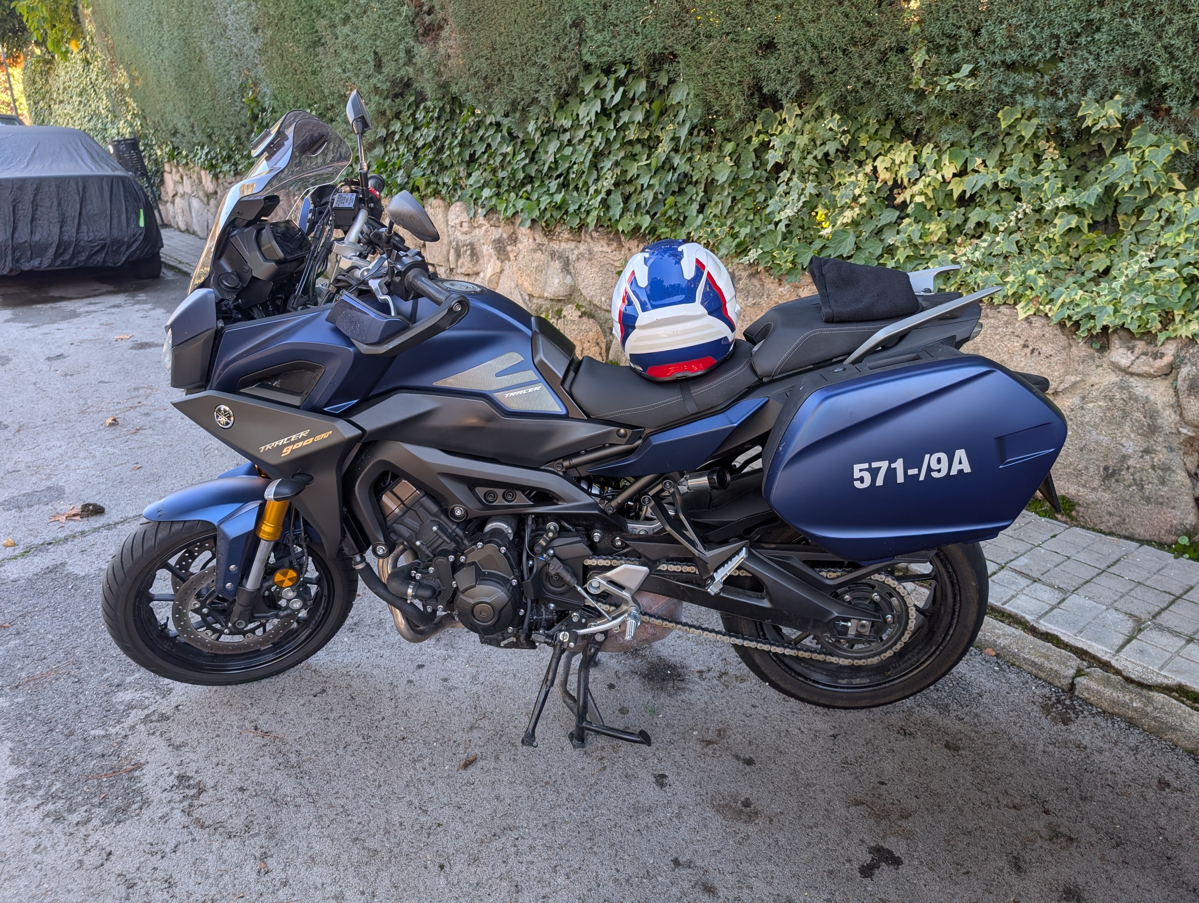 { { product.metaDescription|striptags }}