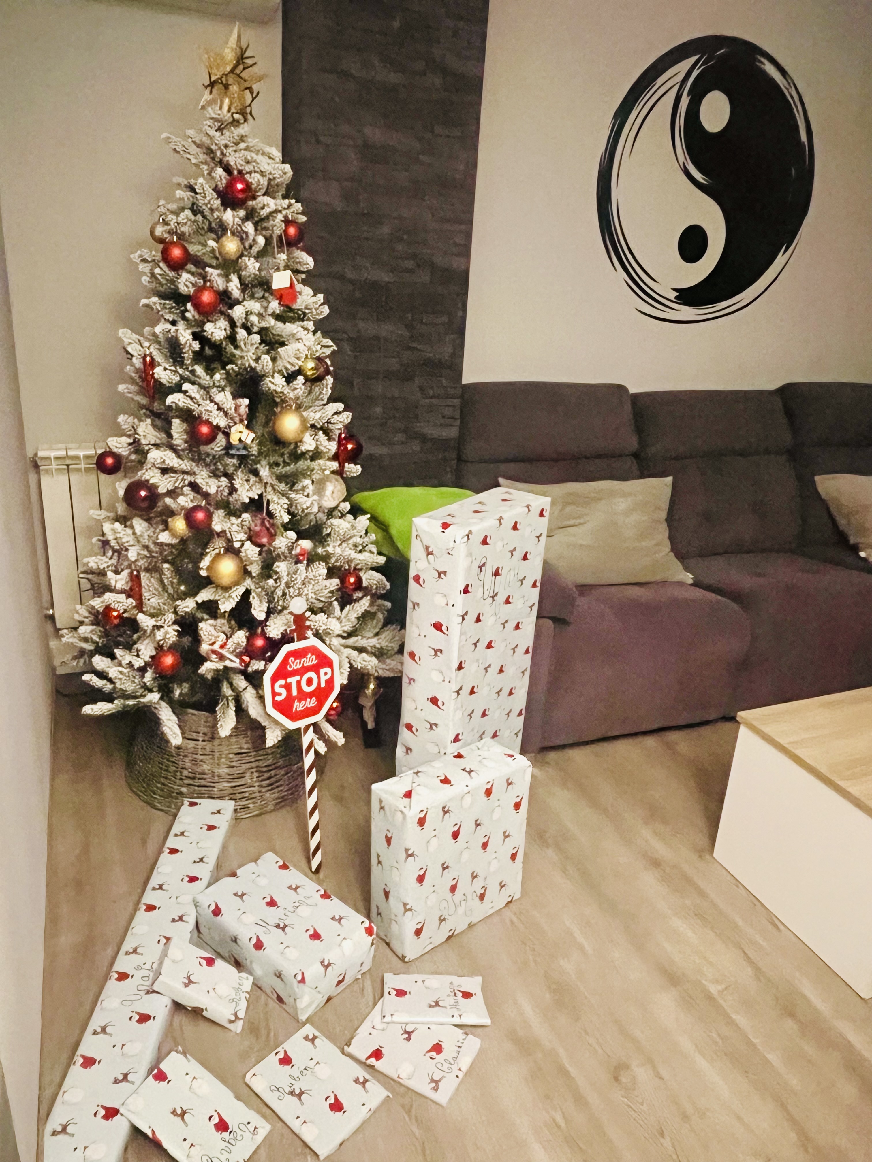 { { product.metaDescription|striptags }}