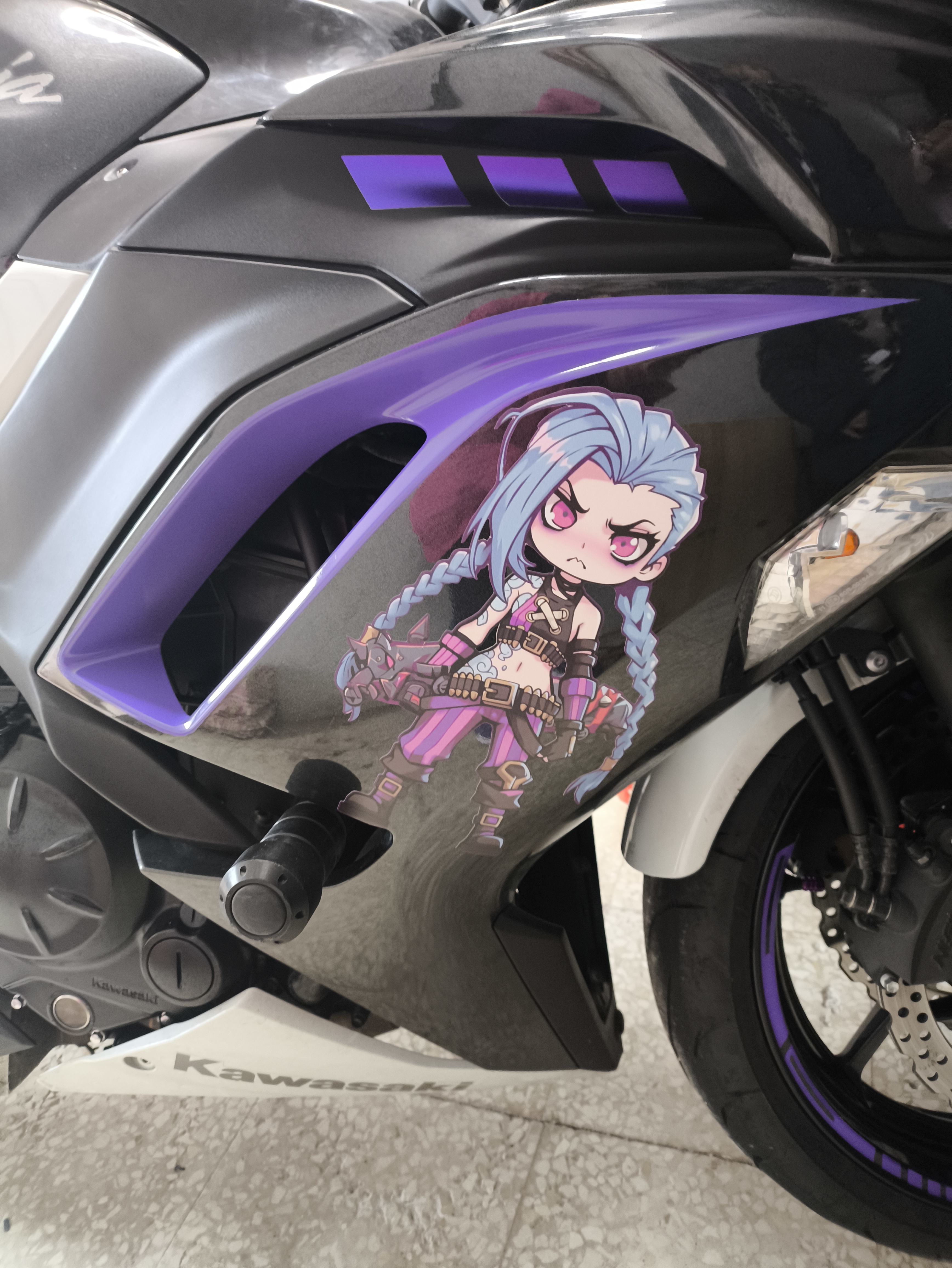 { { product.metaDescription|striptags }}