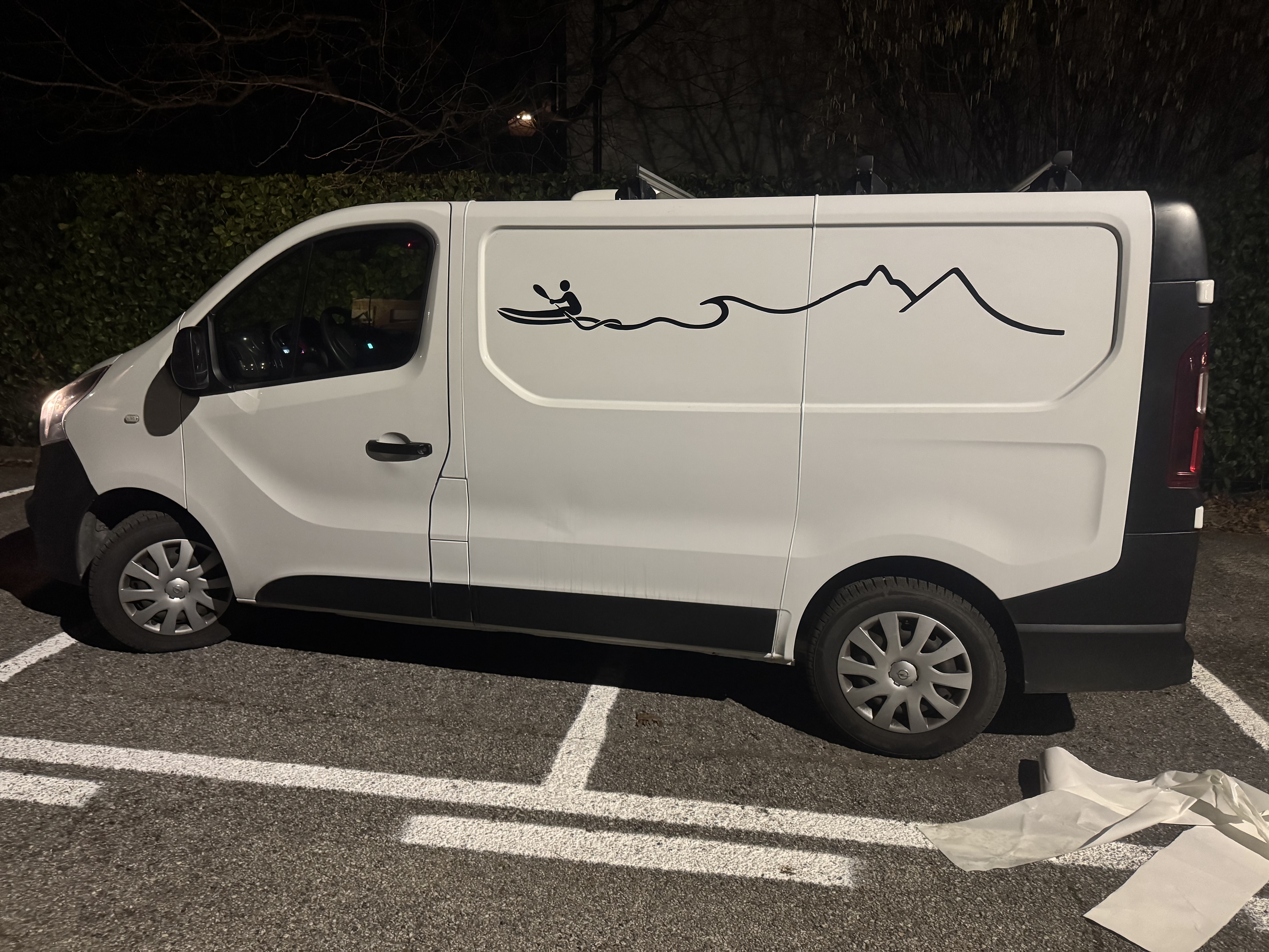 { { product.metaDescription|striptags }}