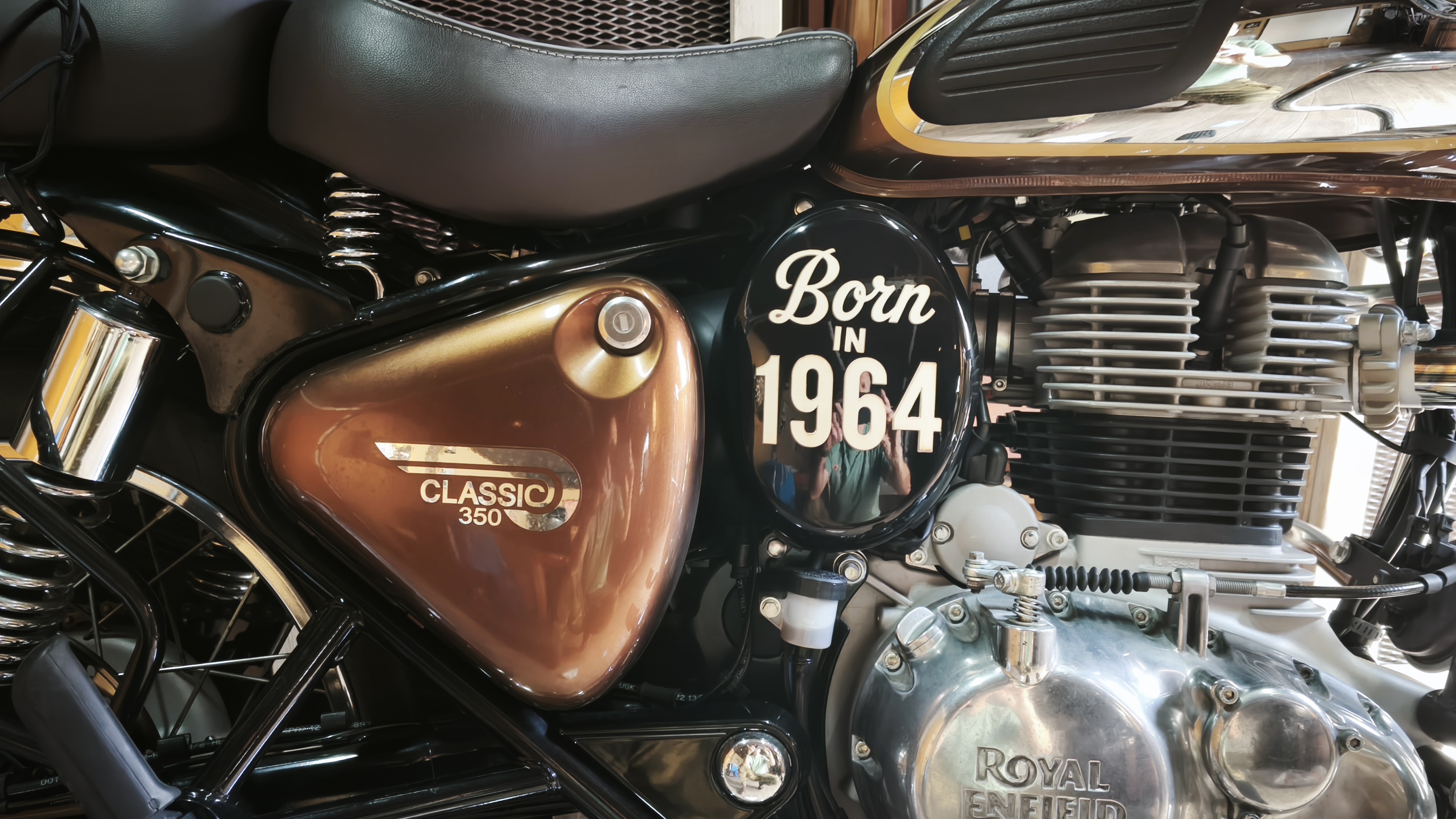 { { product.metaDescription|striptags }}