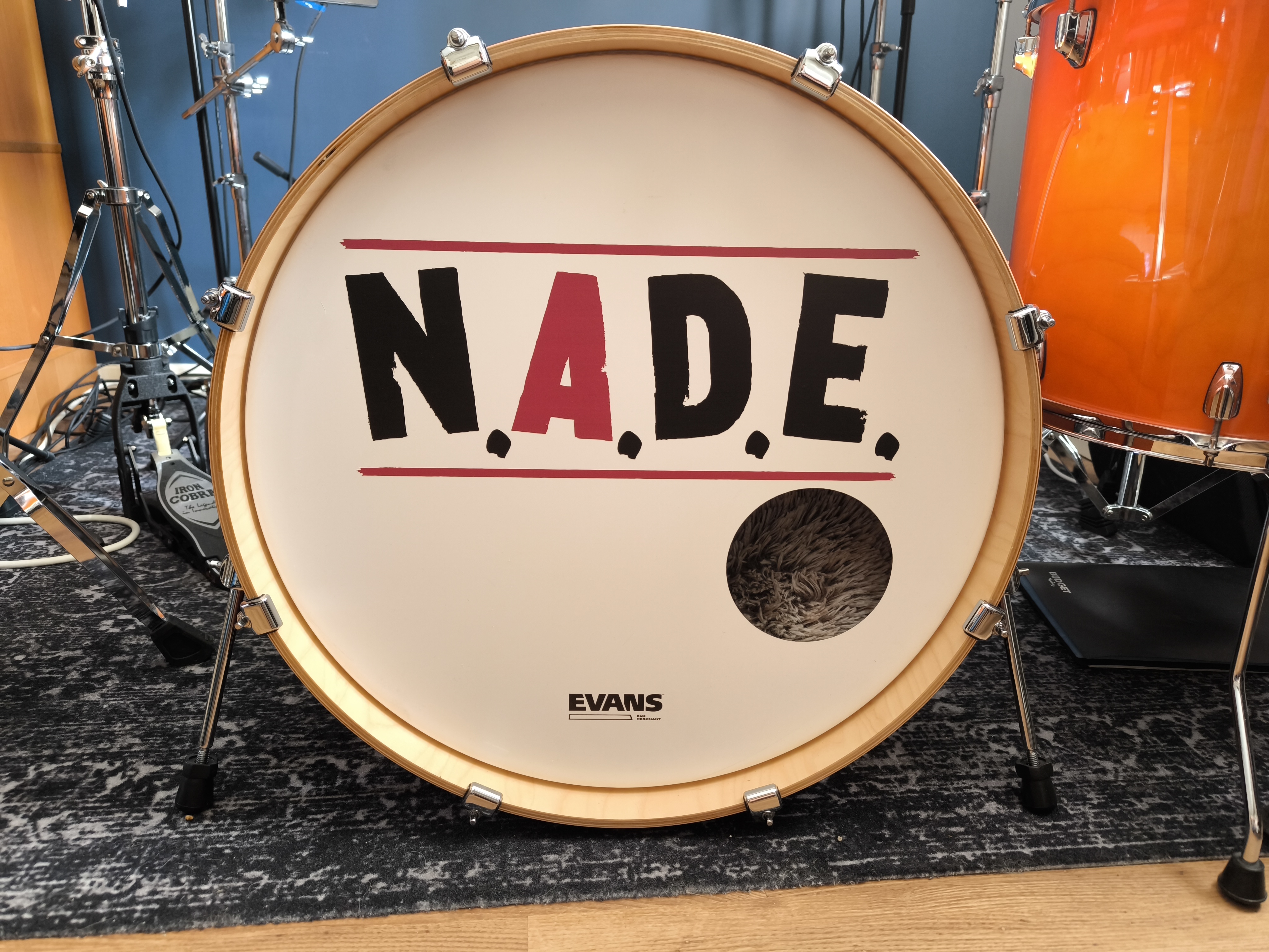 { { product.metaDescription|striptags }}