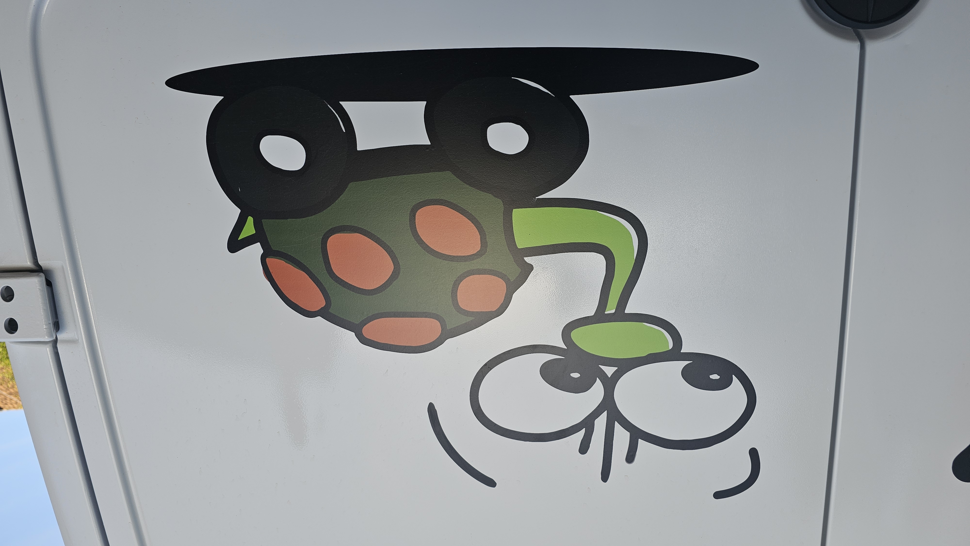 { { product.metaDescription|striptags }}