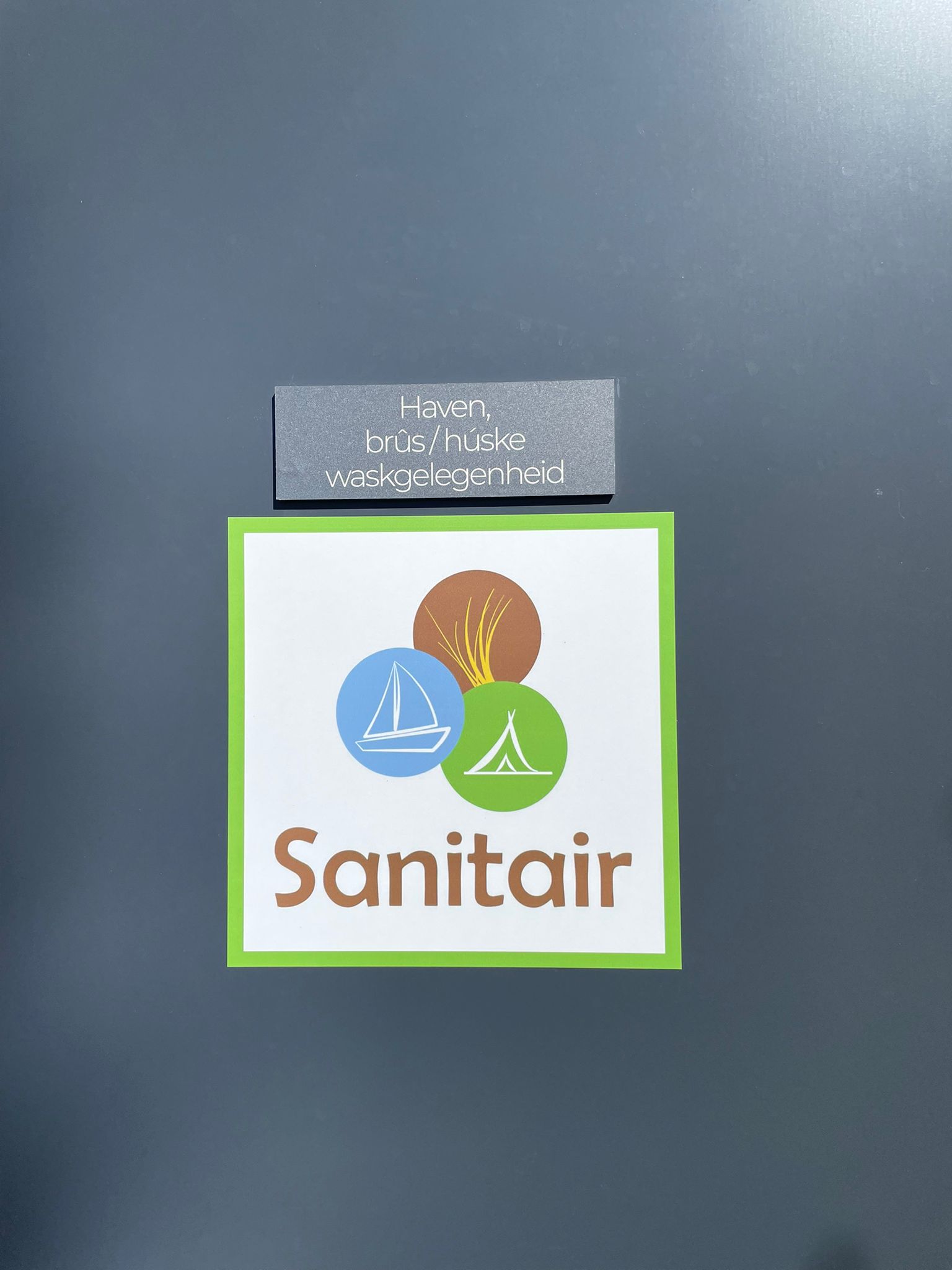 { { product.metaDescription|striptags }}