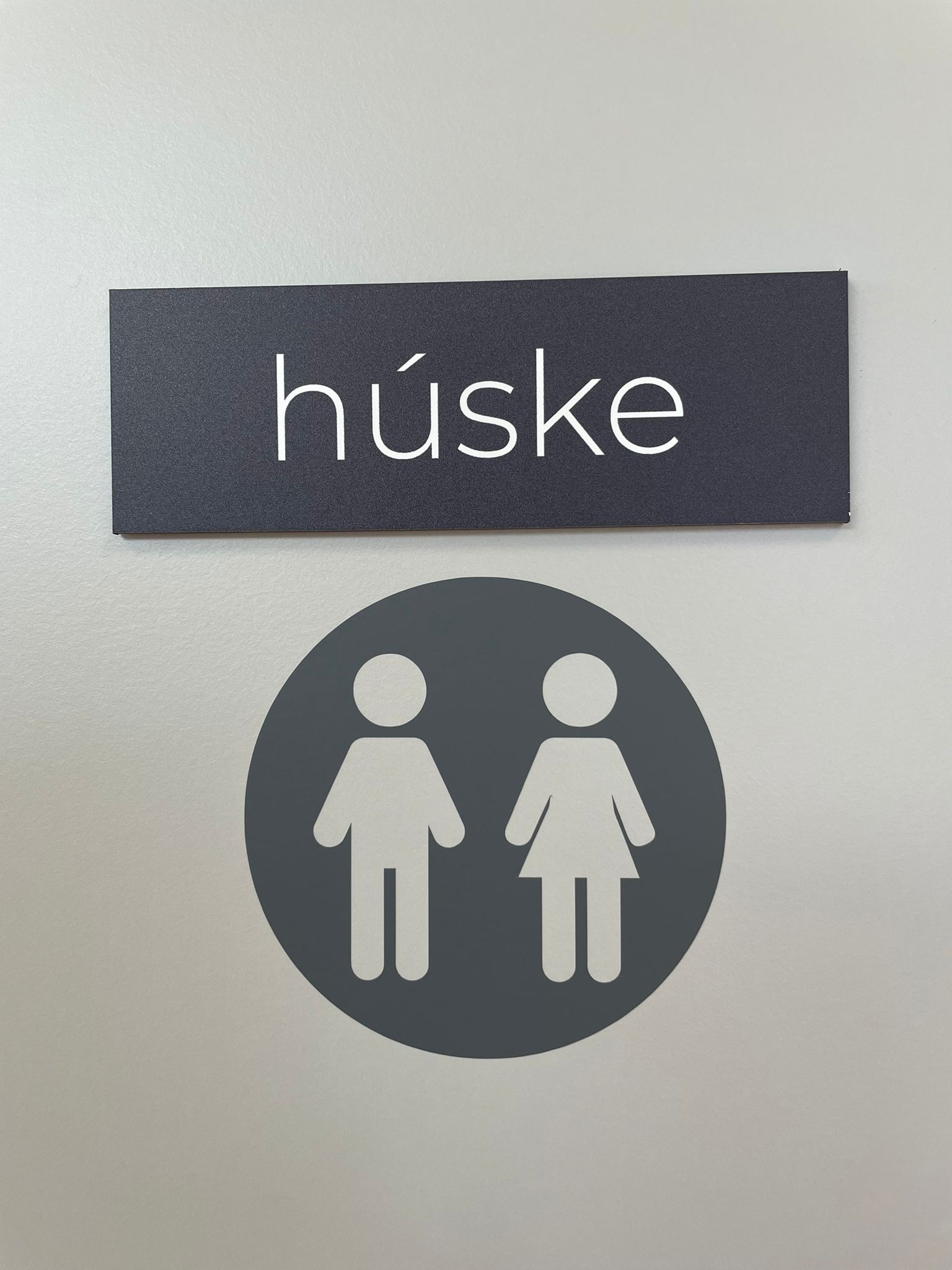 { { product.metaDescription|striptags }}