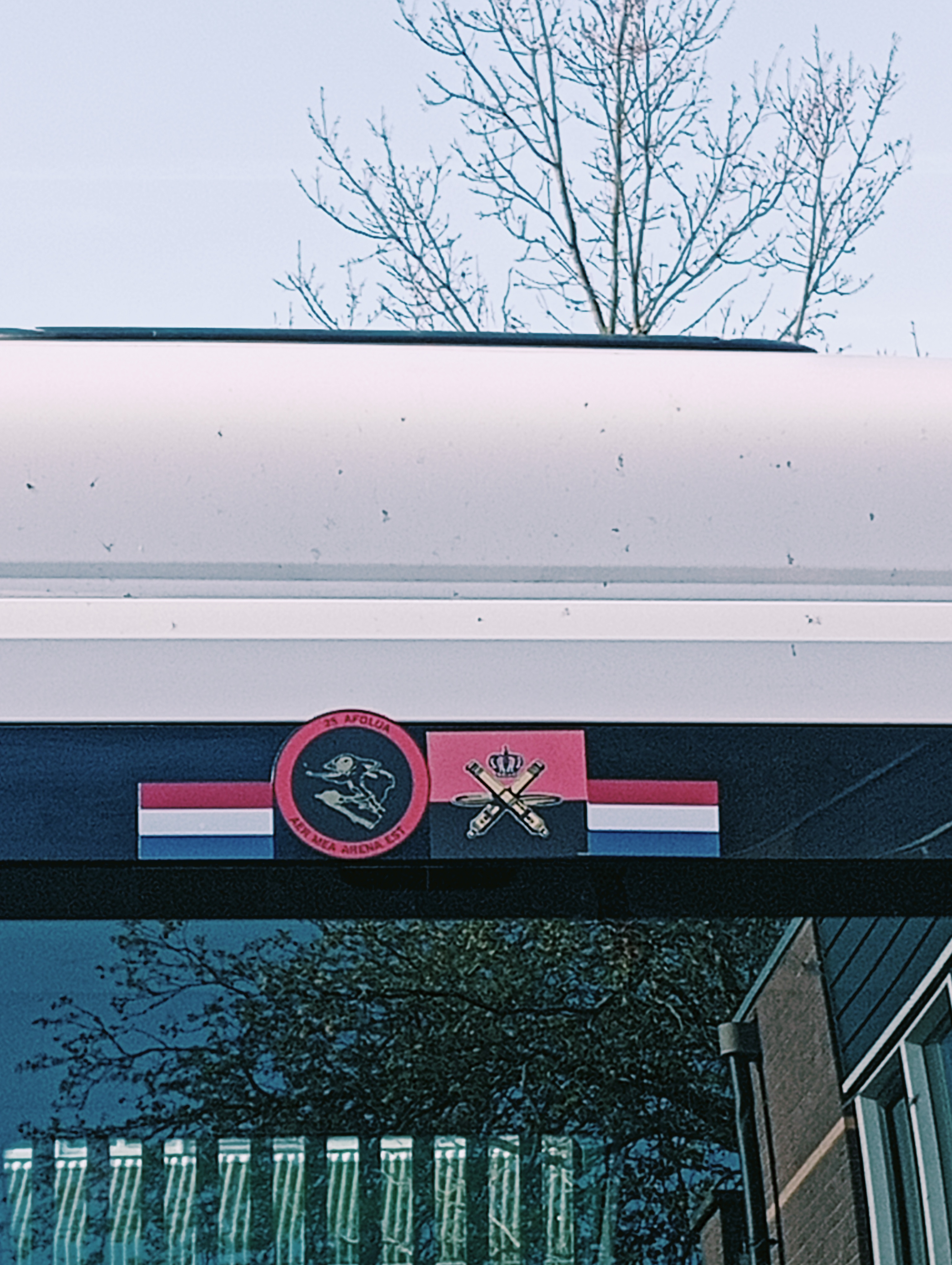 { { product.metaDescription|striptags }}