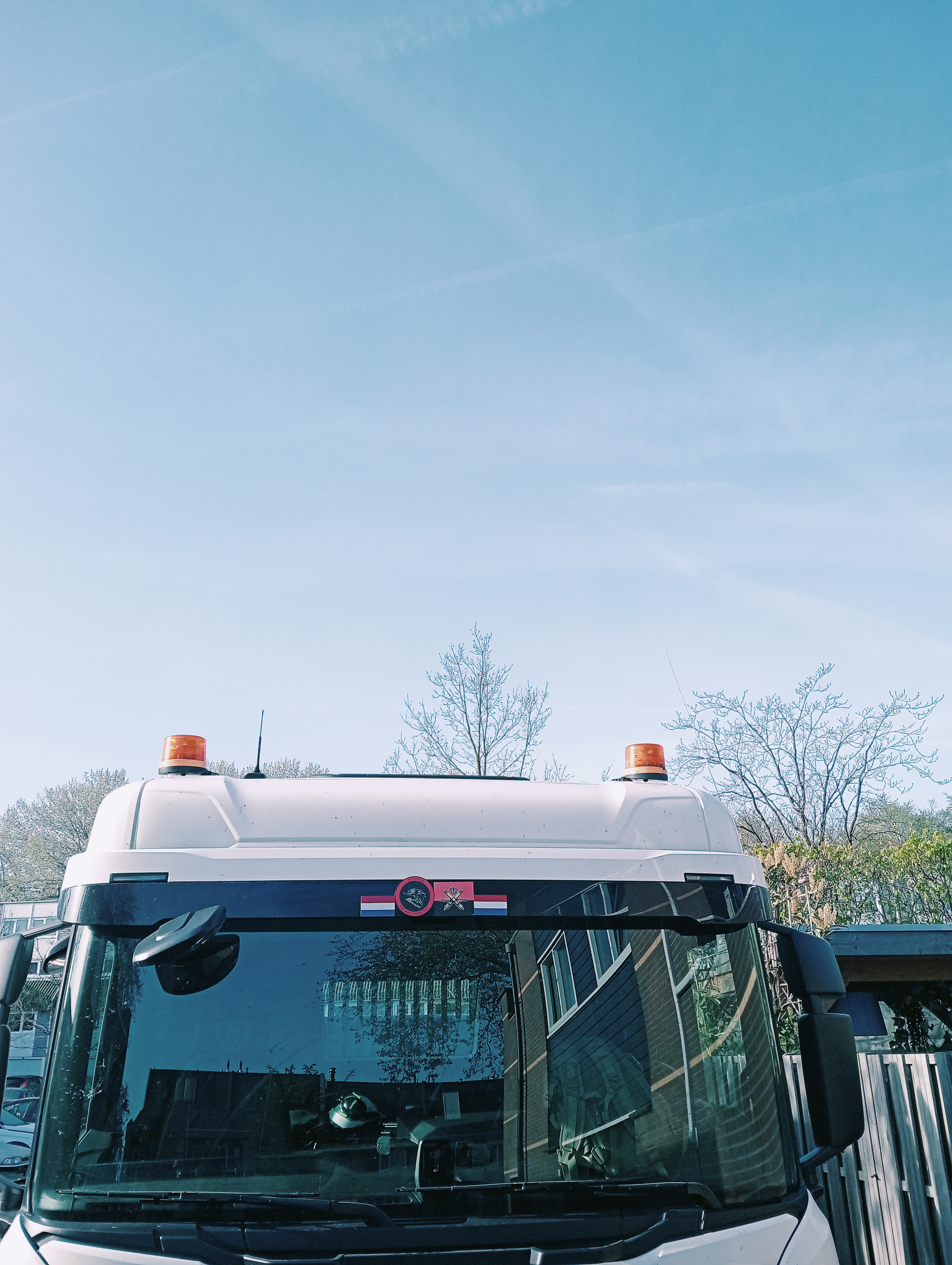 { { product.metaDescription|striptags }}