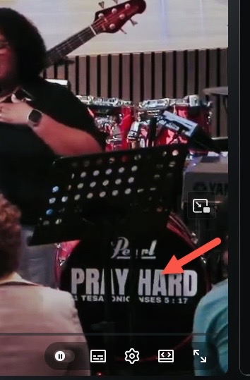 { { product.metaDescription|striptags }}