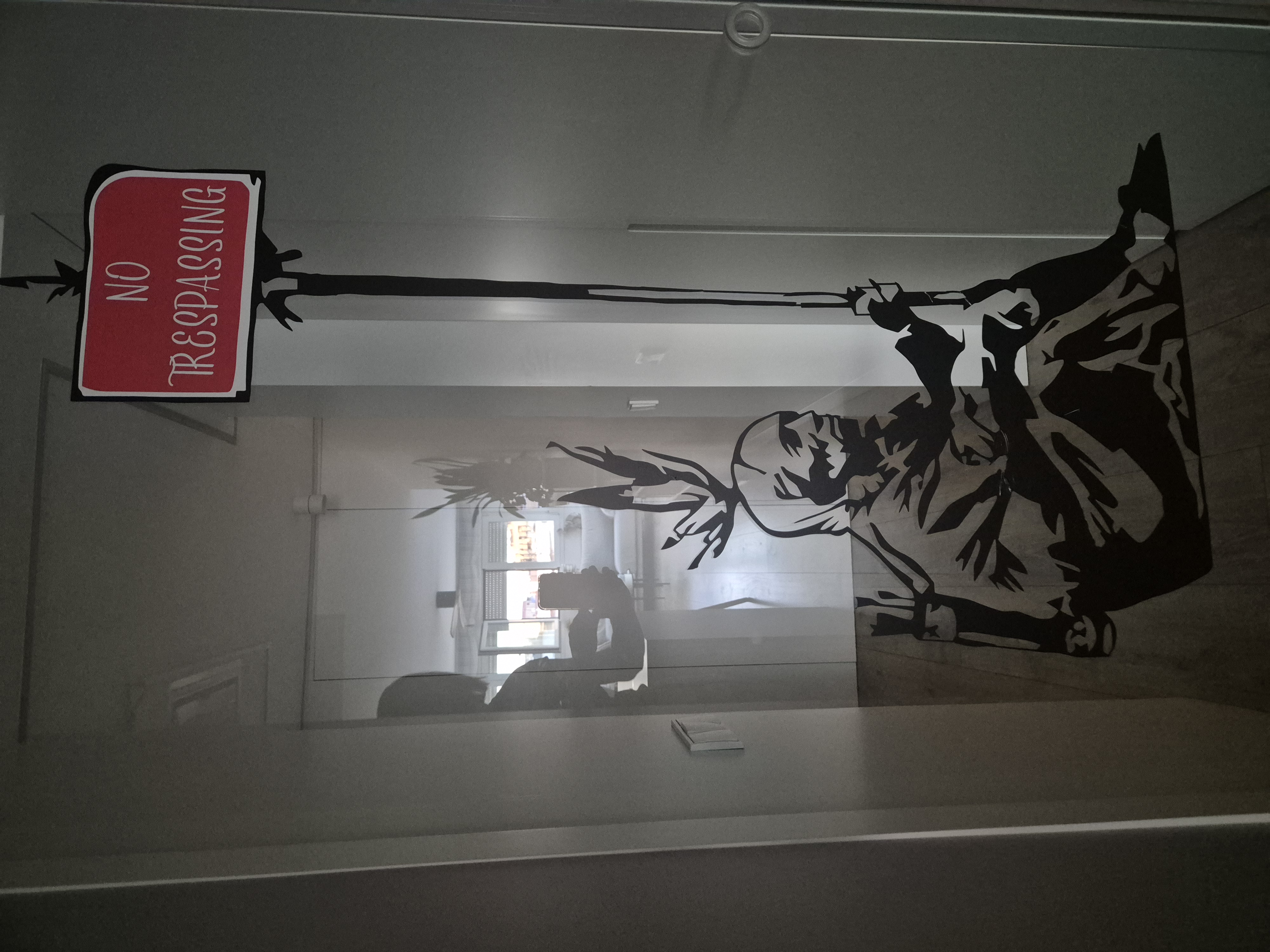 { { product.metaDescription|striptags }}