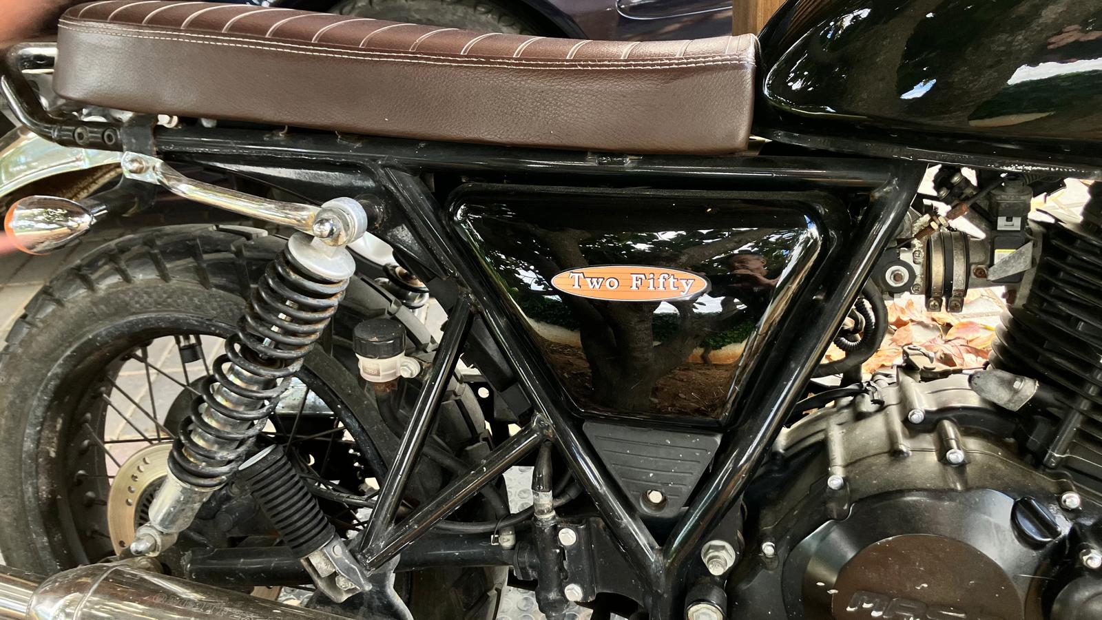 { { product.metaDescription|striptags }}