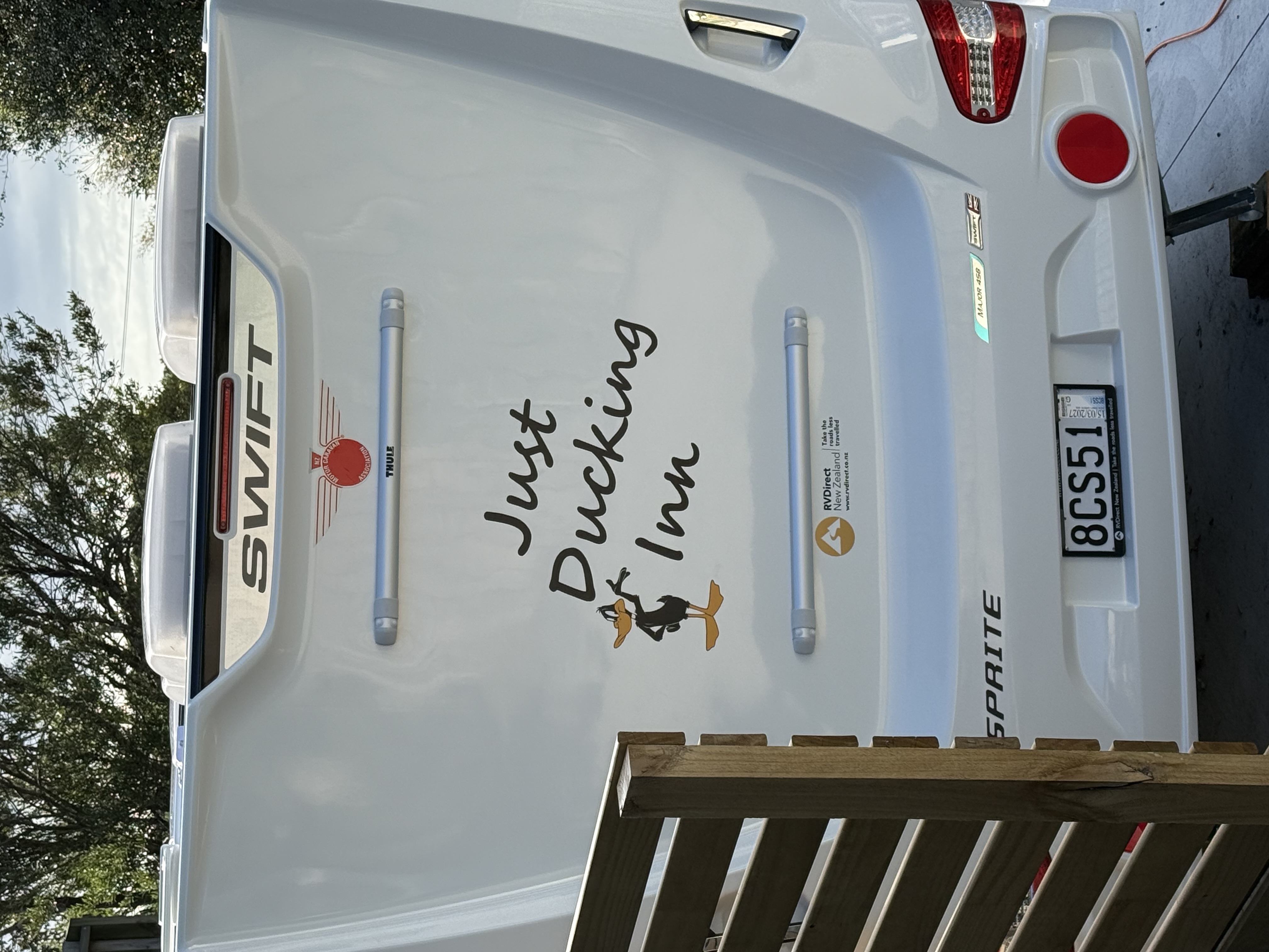 { { product.metaDescription|striptags }}