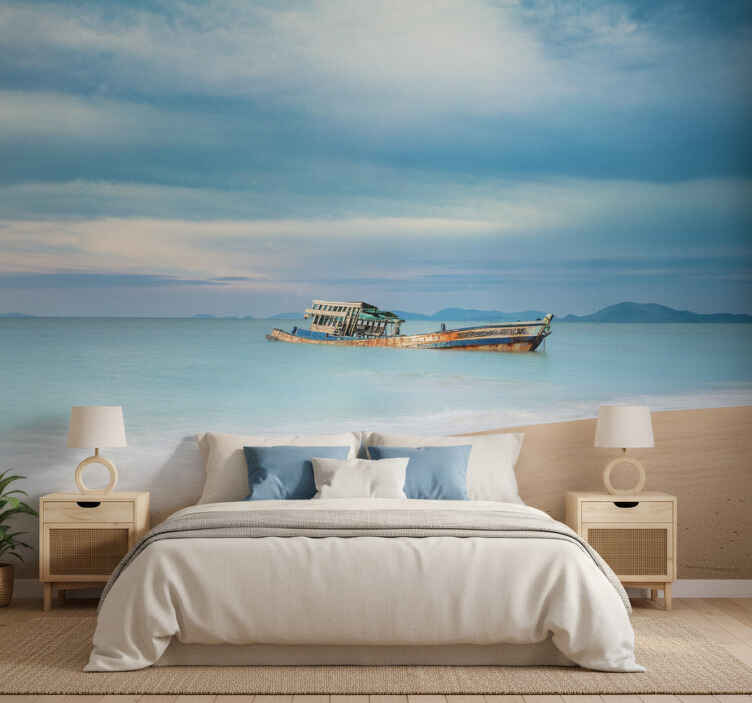 Papel mural azul barco en la playa - TenVinilo