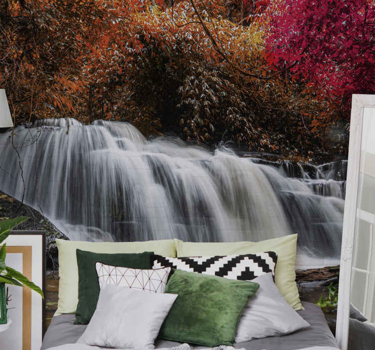 Fotomurais de paisagens Folhas de outono e cachoeira - TenStickers
