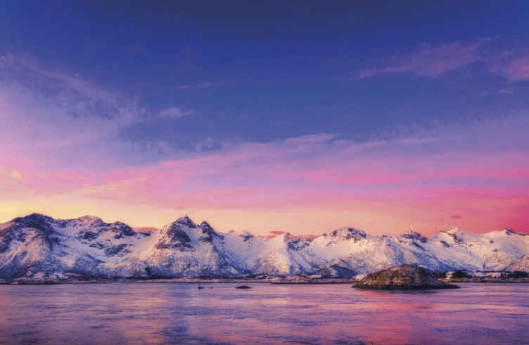 Snowy Mountain Sunset landscape wall mural - TenStickers