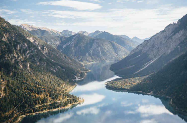 Papier peint mural lac Lac bleu vif - TenStickers