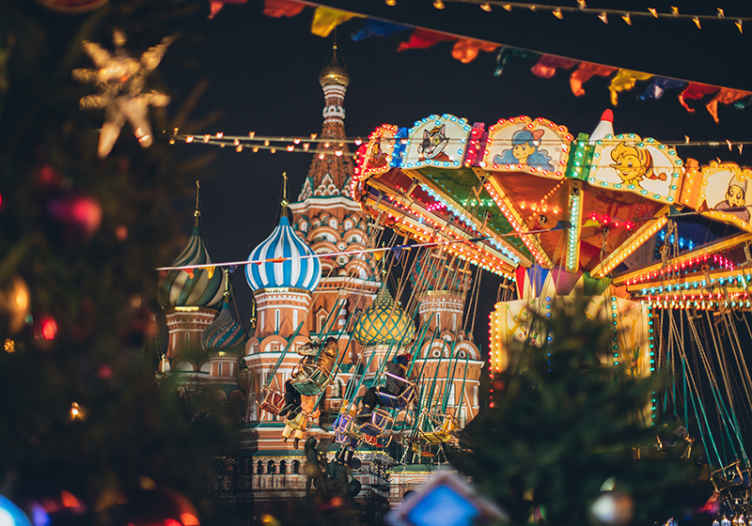 St. Basil's Carnival city wall mural - TenStickers