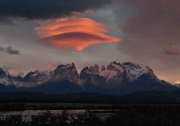 Grand Mountain Summits landscape wall mural - TenStickers