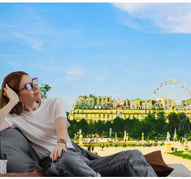 Ilumine sua sala de estar com este incrível fotomural vinílico de parede do horizonte de paris mostrando o jardim das tuileries! Peça este produtoincrível hoje!