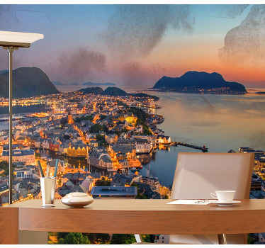 Vaizdingas pakrantės vaizdas miesto sienų freska - „Tenstickers“