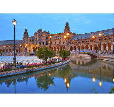 I bellissimi colori di questo scenario murale fotografico con sevilla di notte sono impressionanti e puoi decorare ogni parete della tua casa con esso.