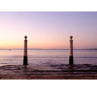 Quer ter uma vista para o Atlântico na sua casa e aqui está essa bela vista no fotomural vinílico de paisagem atlântica do pôr do sol sobre o Atlântico.