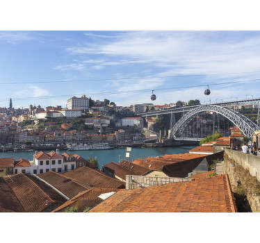Un papel mural de Porto panorama simplemente que quedará maravillosamente en su pared en casa. Este diseño contiene hermosas vistas de la ciudad y atracciones en él.