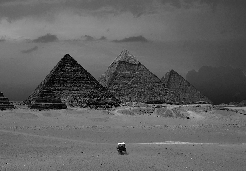 エジプトの砂漠の壁の壁画のホールピラミッド Tenstickers