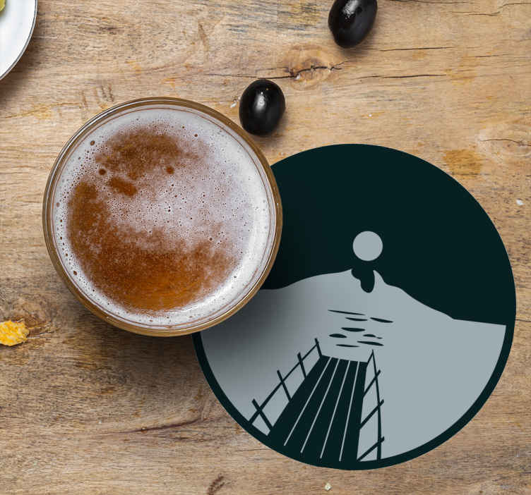 Sous verre bière coucher de soleil sur l'eau - TenStickers