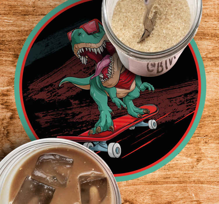 Skateboarding dinosaur graphic geeky podstavek za kozarce - TenStickers
