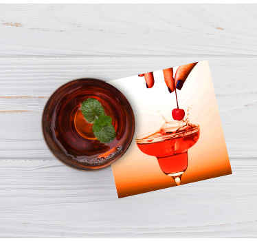 더 많은 컵 받침 음료에 체리를 넣어 손 - TenStickers