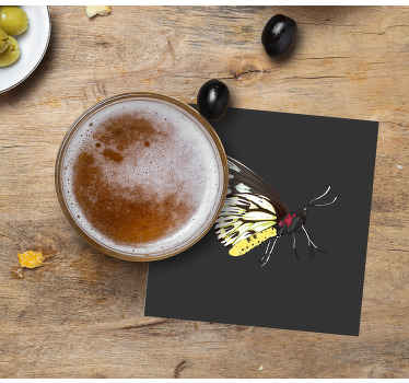 Bases para copos modernas Borboleta amarela detalhada realista - TenStickers