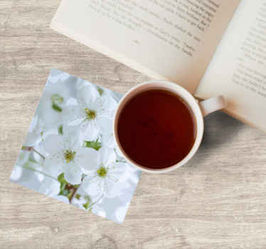Coasters with delicate cherry blossoms design - TenStickers