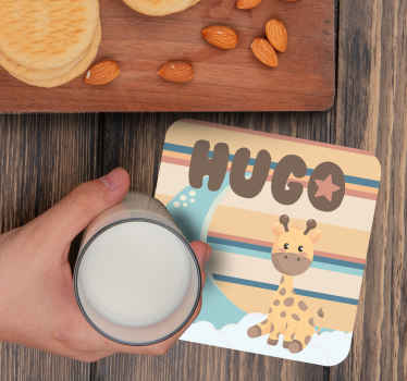 Cute giraffe for boy with name coasters - TenStickers