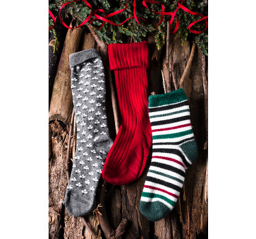 Christmas poster with cozy socks - TenStickers