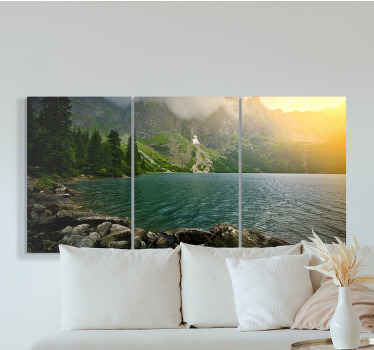 Tatry mountains mistery view paisagem canvas. Lago cercado por montanhas com um visual incrível. Obtenha-o com envio imediato.